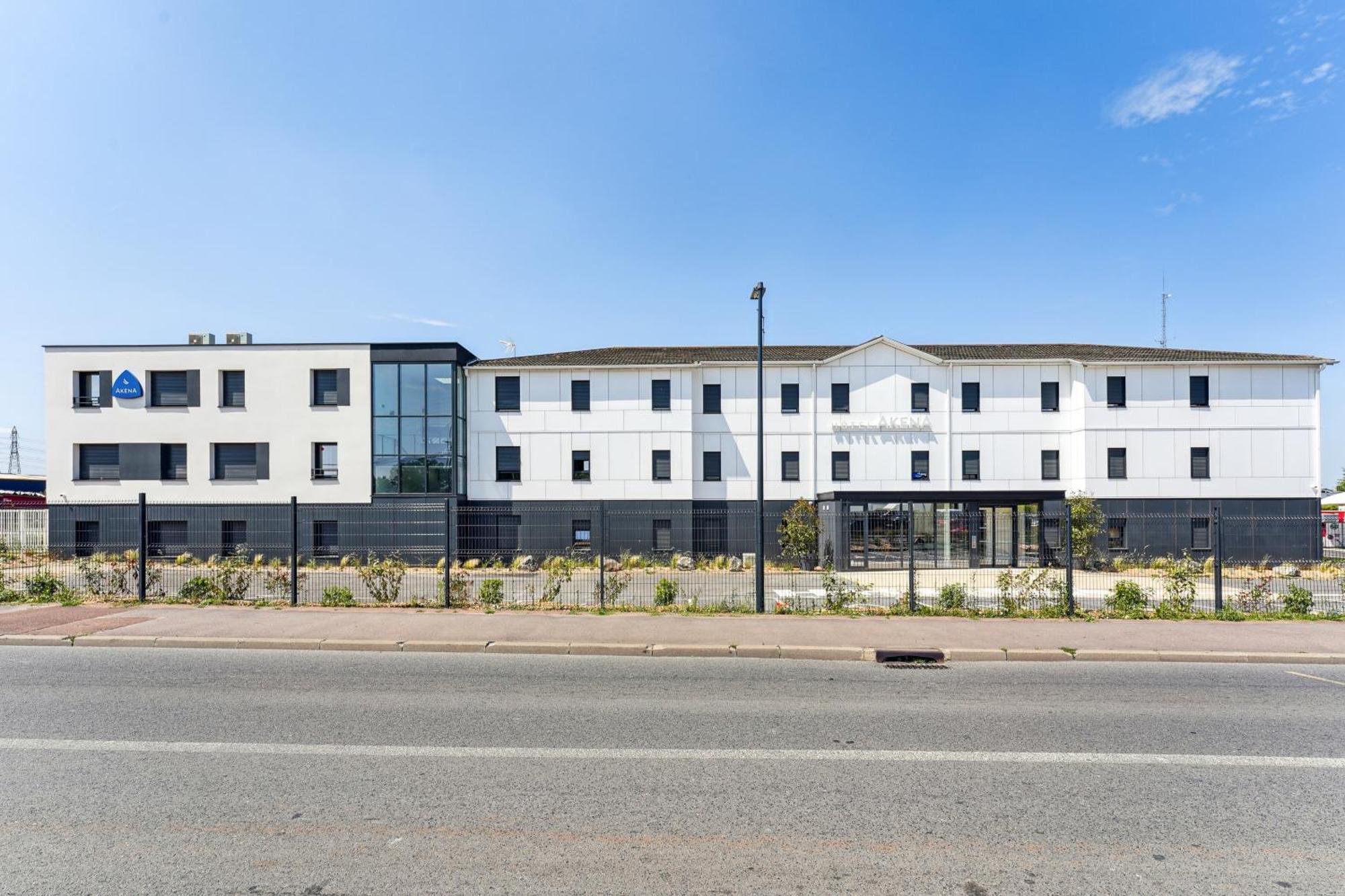 Hotel Akena Pierrelaye Exterior photo